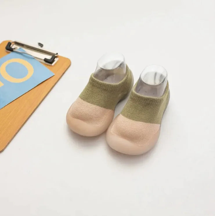 Toetally Snug - Kids Sock-Shoes