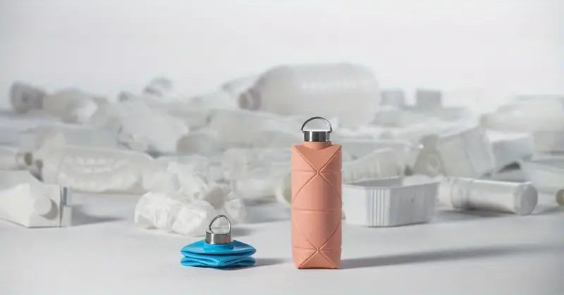 Collapsible BPA-Free Silicone Water Bottle 25oz